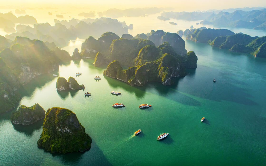 Baie d'Halong, étape incontournable dans votre itinéraire au Vietnam.