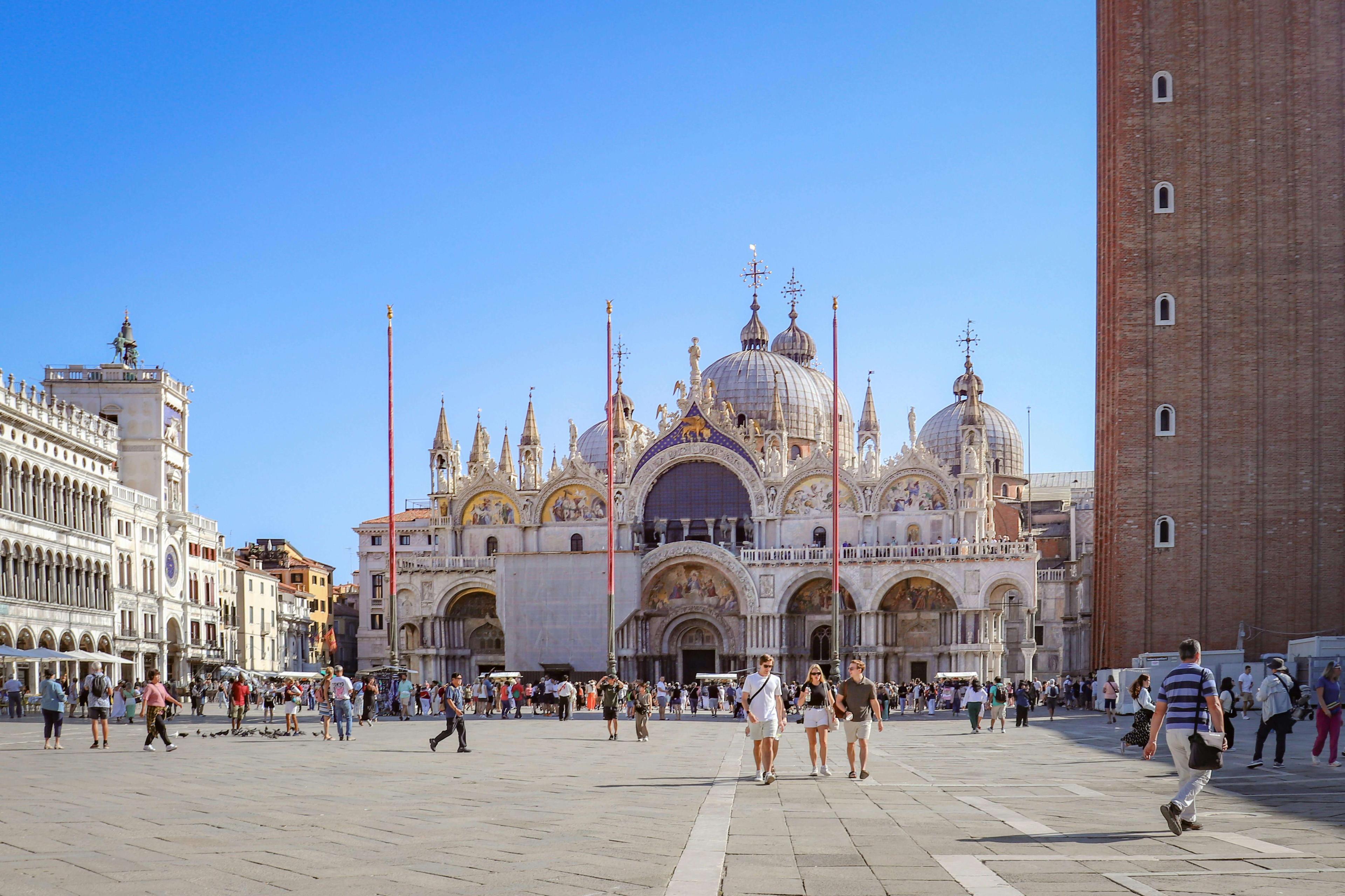 La place Saint-Marc, étape incontournable pour visiter Venise.
