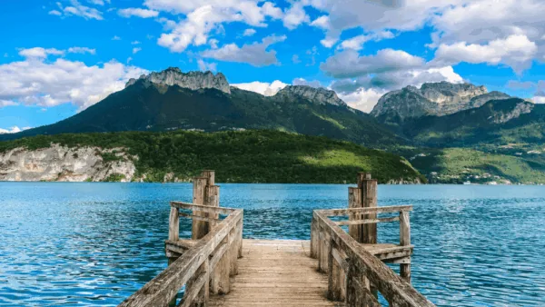 Visiter Annecy — Guide complet pour découvrir la “Venise des Alpes”
