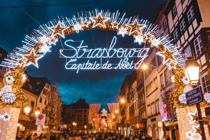 Marché de Noël de Strasbourg, le plus réputé des marchés de Noël Grand Est.