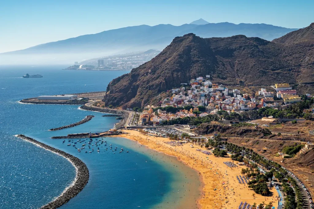 Vue sur Tenerife, destination où partir en septembre au soleil. 